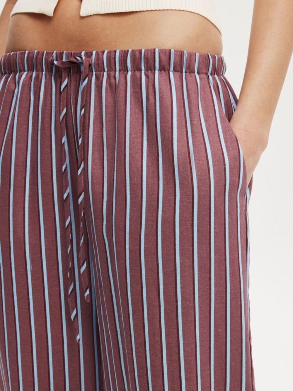 PrettyLittleThing Burgundy & White Vertical Stripe Wide Leg Pants - Picture 2 of 6